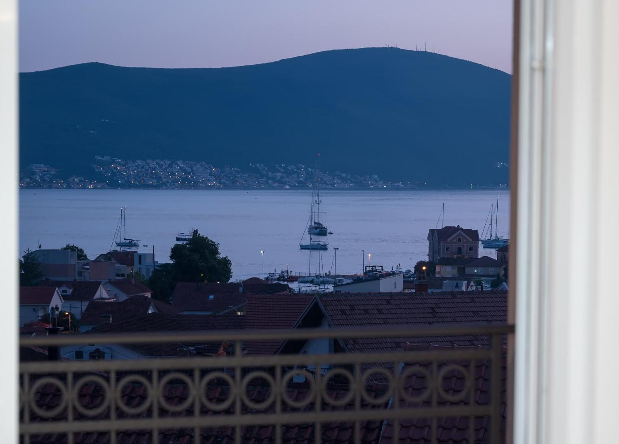Luxury Apartments Ivanovic Tivat Zewnętrze zdjęcie