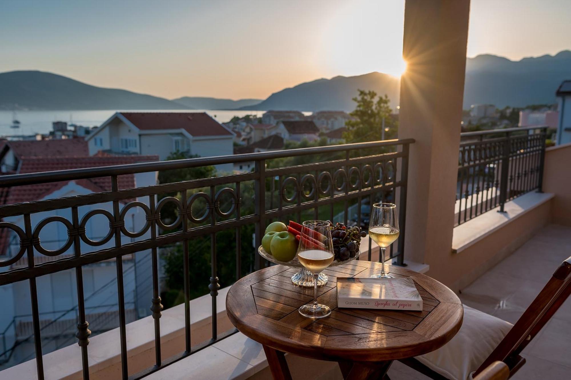 Luxury Apartments Ivanovic Tivat Zewnętrze zdjęcie